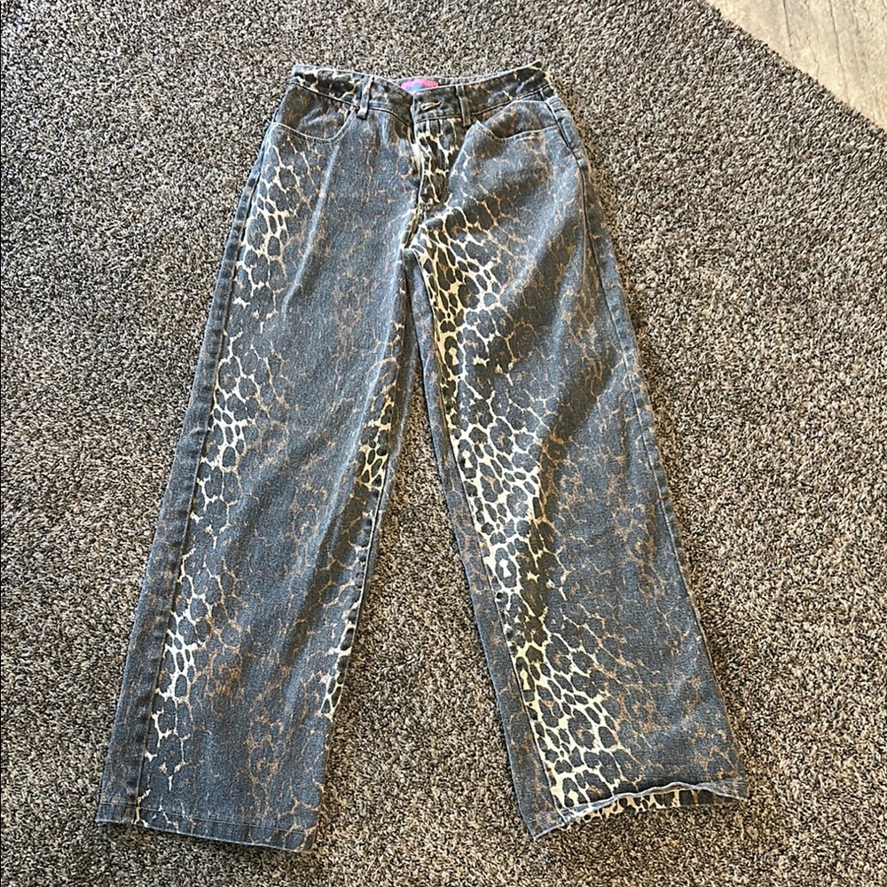 Edikted Leopard Print Low Rise Jeans